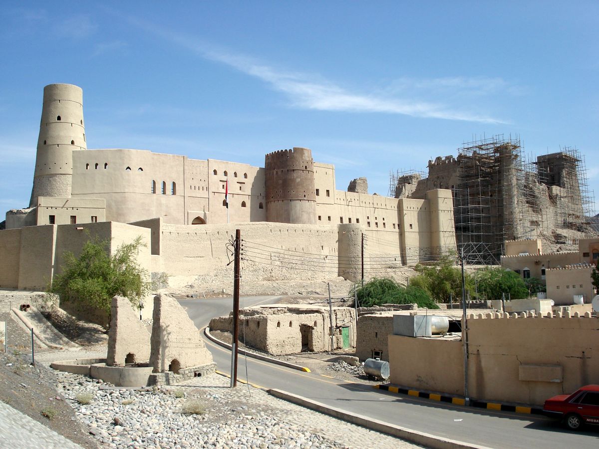 بوابة قلعة بهلاء
