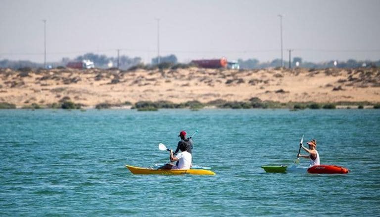 al-qurum-beach-02 ركوب القوارب في شاطئ القرم