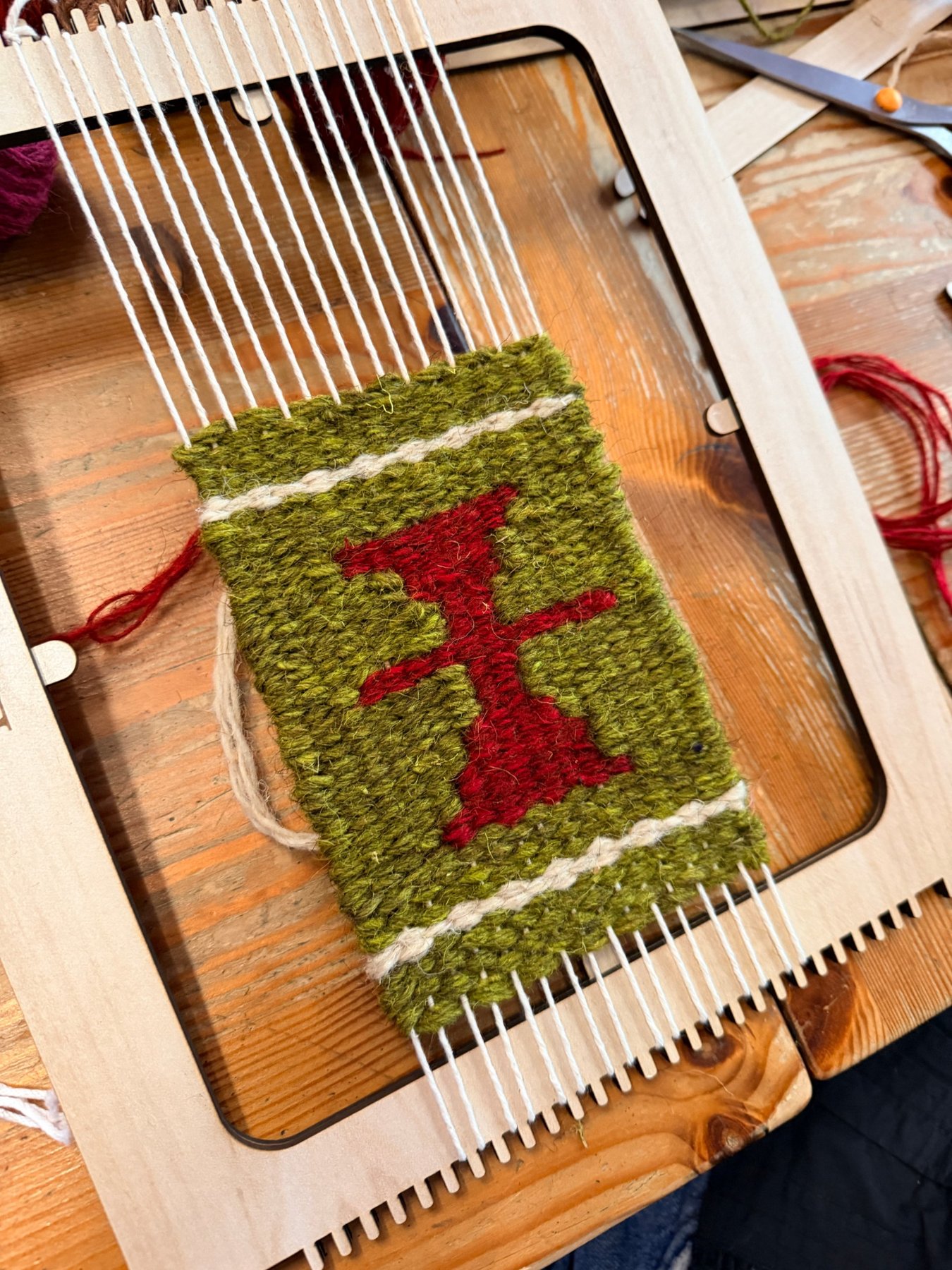 A woven Sadu pattern on the loom