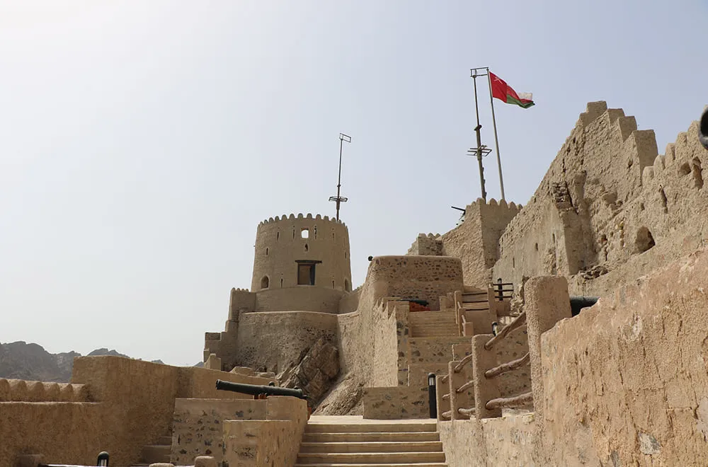 قلعة-مطرح-02 ادراج قلعة مطرح